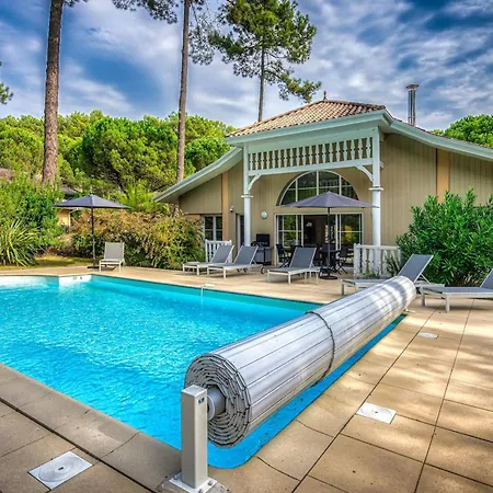 Elegante A + Piscine Villa *